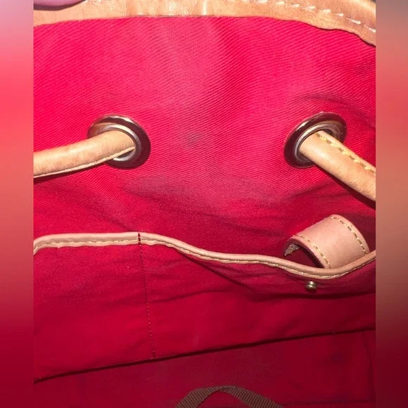 Dooney & Bourke Bucket Purse - Picture 13 of 13